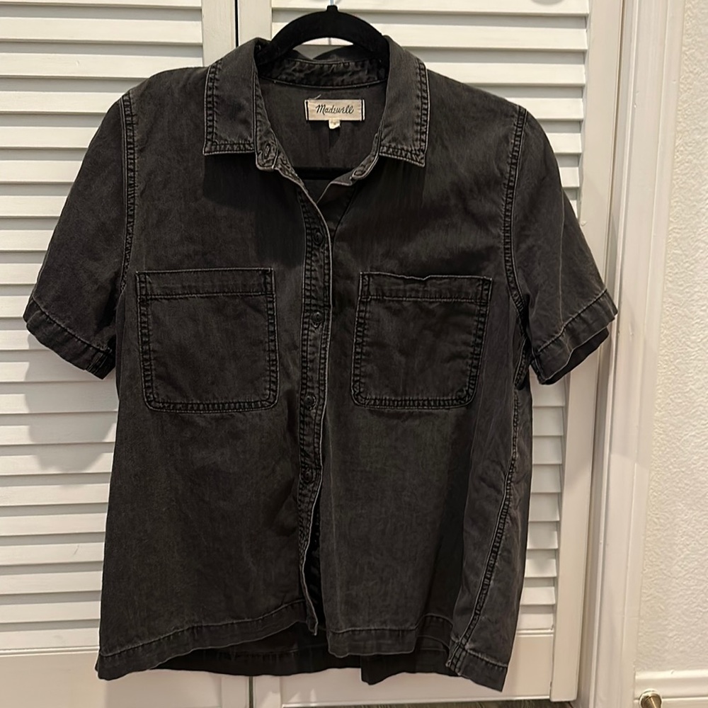 Madewell Denim Short-Sleeve Button Up in Lunar Wash